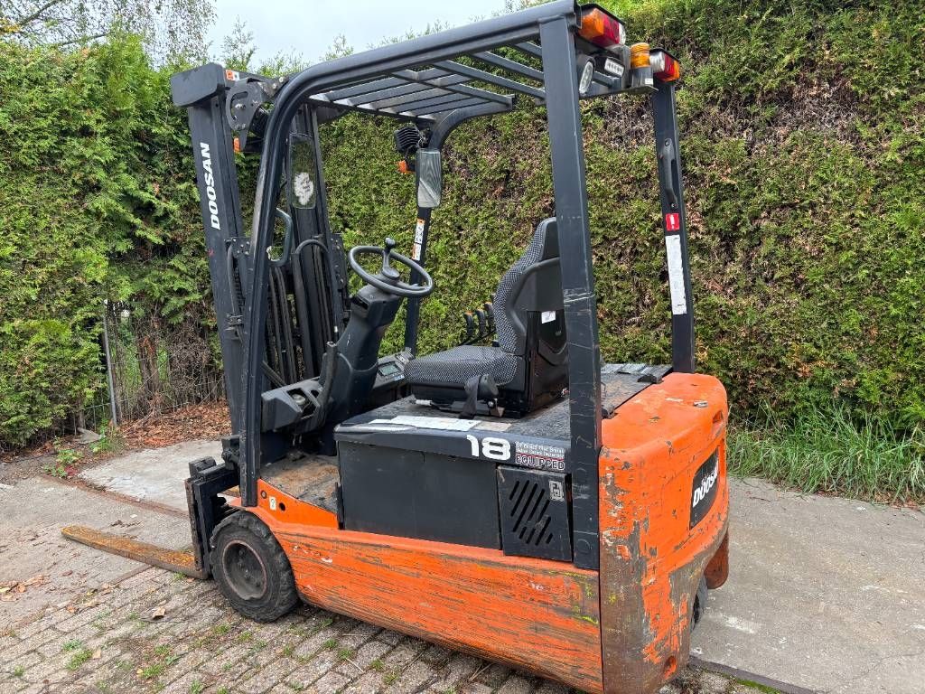 Doosan B18T-5 elektrische heftruck 1.8 ton dublo mast B18