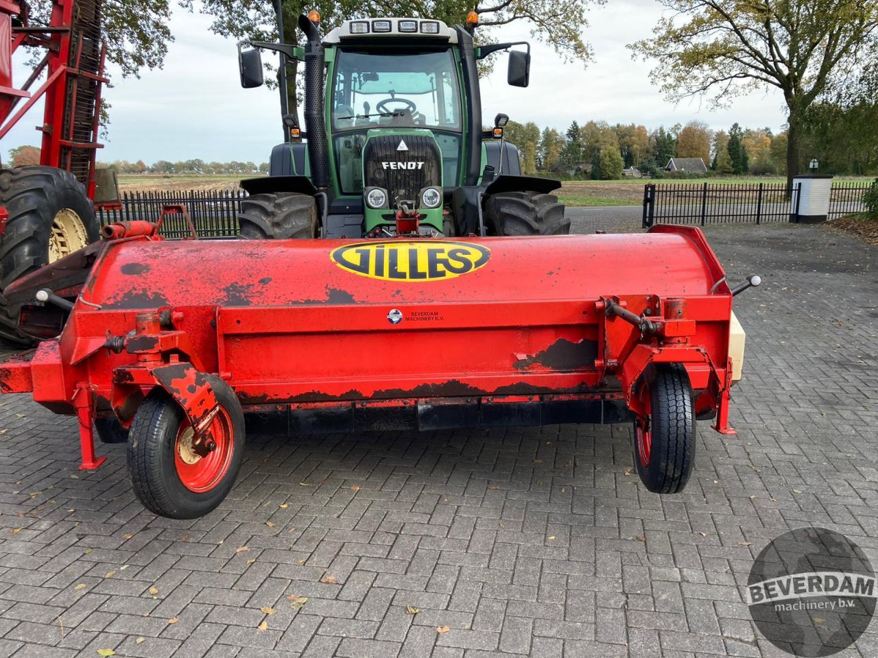 Gilles / Steenbergen bietenrooier + WKM bietenlader