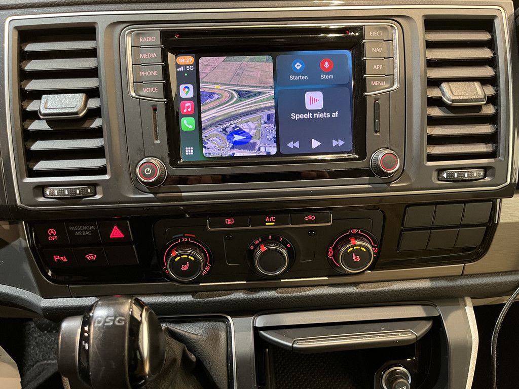 Volkswagen Transporter 2.0 TDI L2H1 DC Dubbel Cabine 204 PK Automaat / Schuifdeur L + R / Airco / Cruise Control / CarPlay / Trekhaak / Camera / Leder / Navigatie