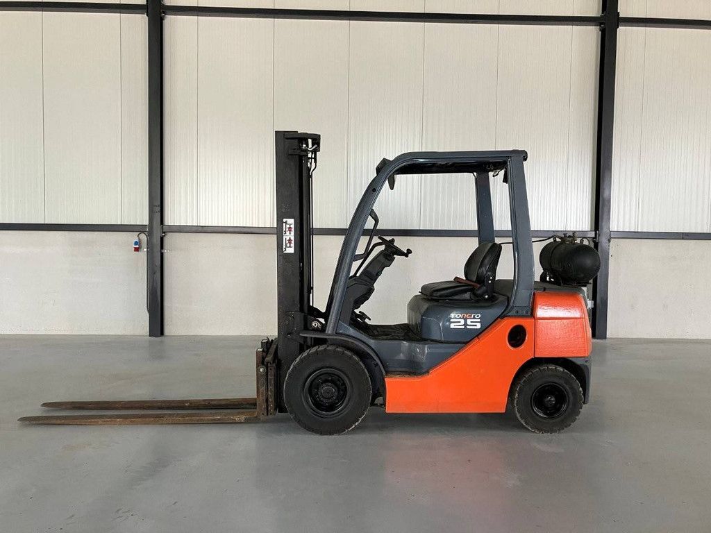 Gabelstapler Toyota 02-8FGF25 Treibgas 2500kg 4,7m 2017