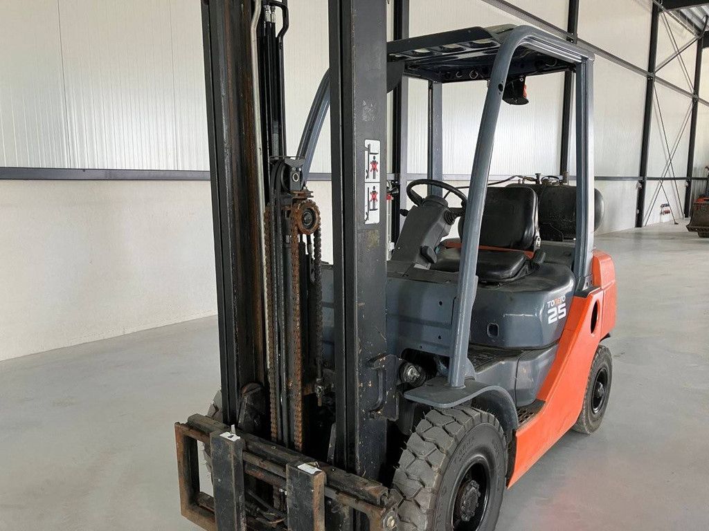 Gabelstapler Toyota 02-8FGF25 Treibgas 2500kg 4,7m 2017