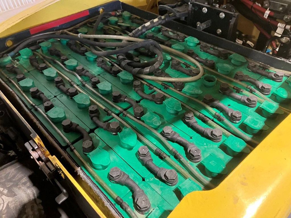 Hyster J2.5XN Elektro-Gabelstapler 2360 kg 4,95 m 2017