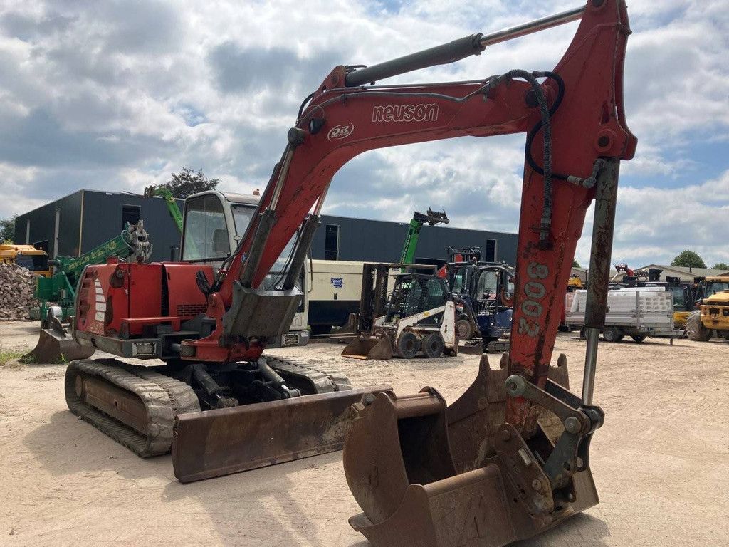 Rupsgraafmachine Neuson 8002 Diesel