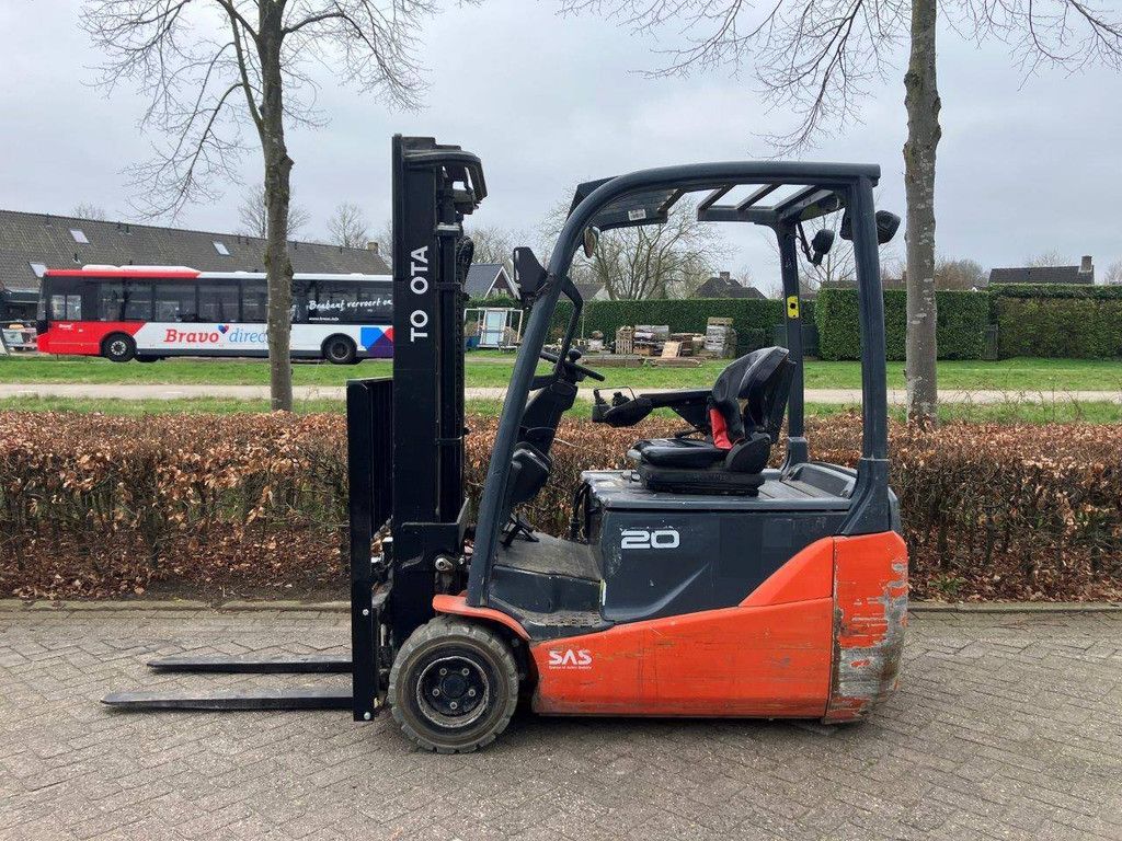 Toyota 8FBE20T Electric Forklift 2000kg