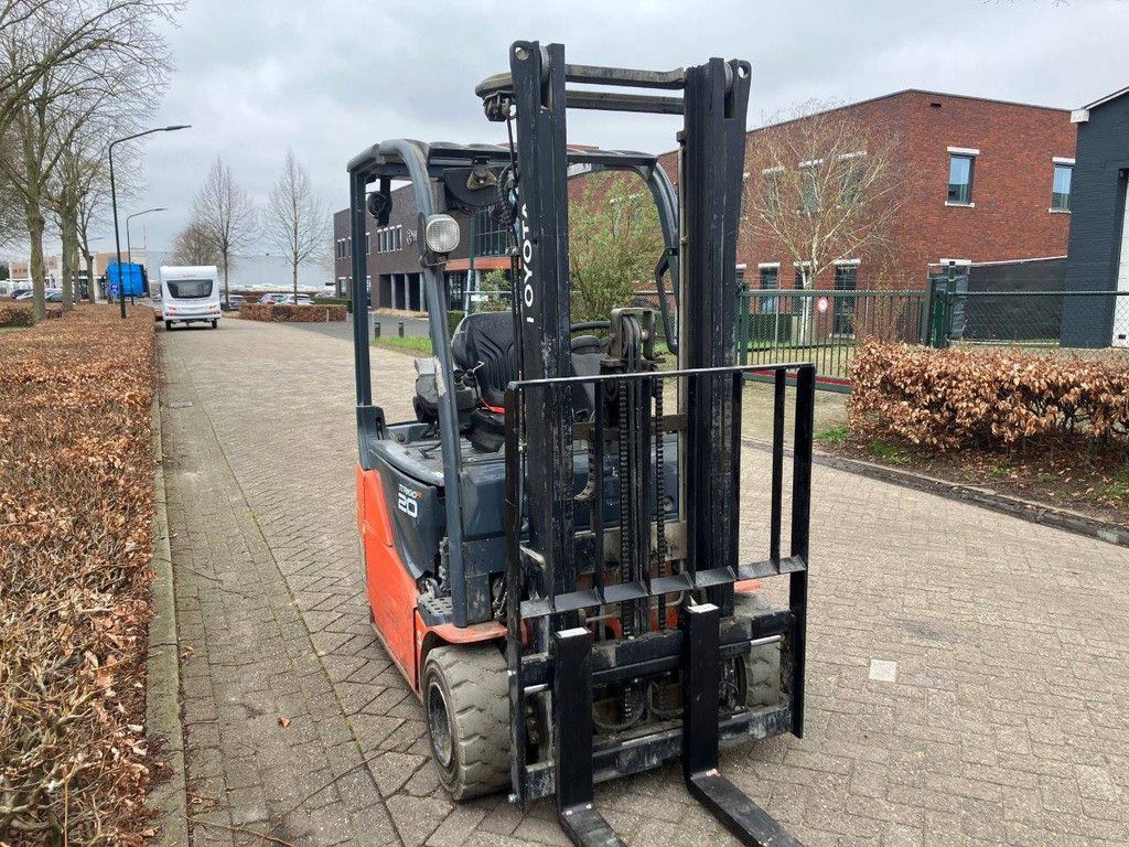 Toyota 8FBE20T Electric Forklift 2000kg