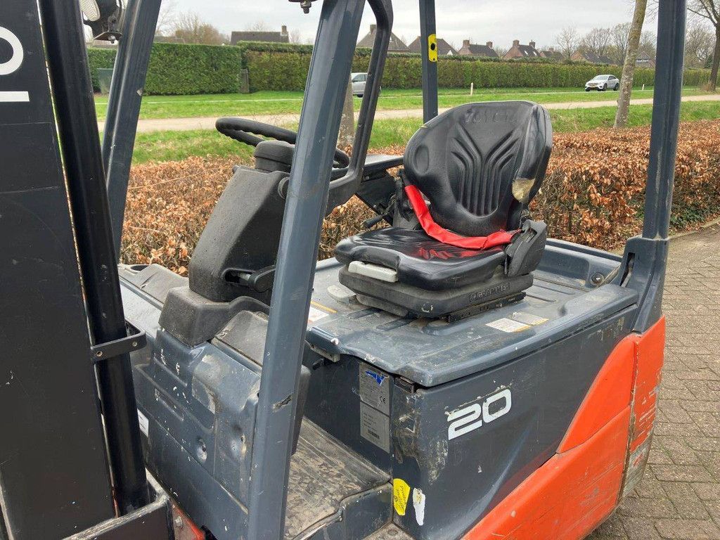 Toyota 8FBE20T Electric Forklift 2000kg