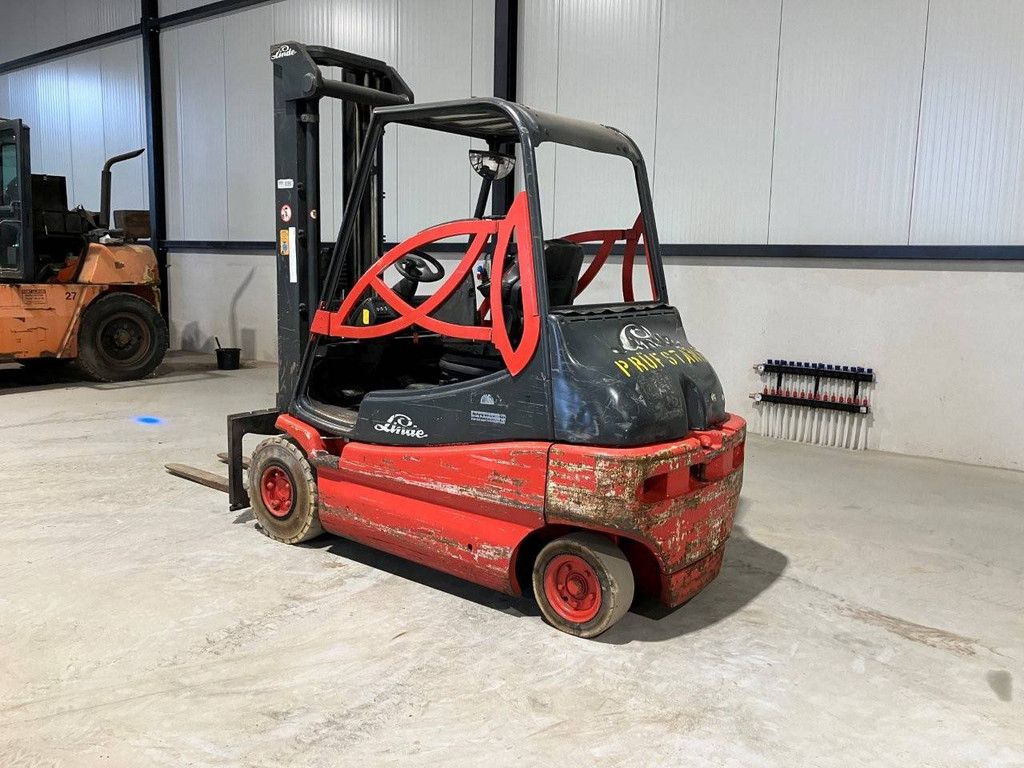 Forklift Linde E30-02 Electric 3000kg 5.5m 2005