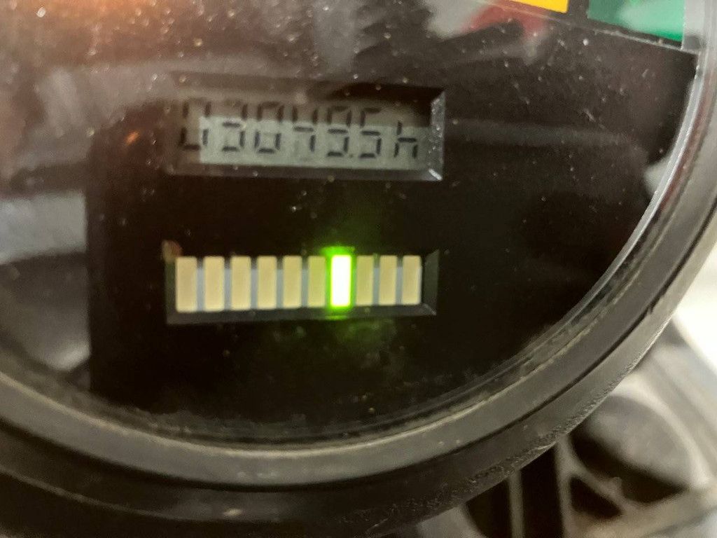 Forklift Linde E30-02 Electric 3000kg 5.5m 2005