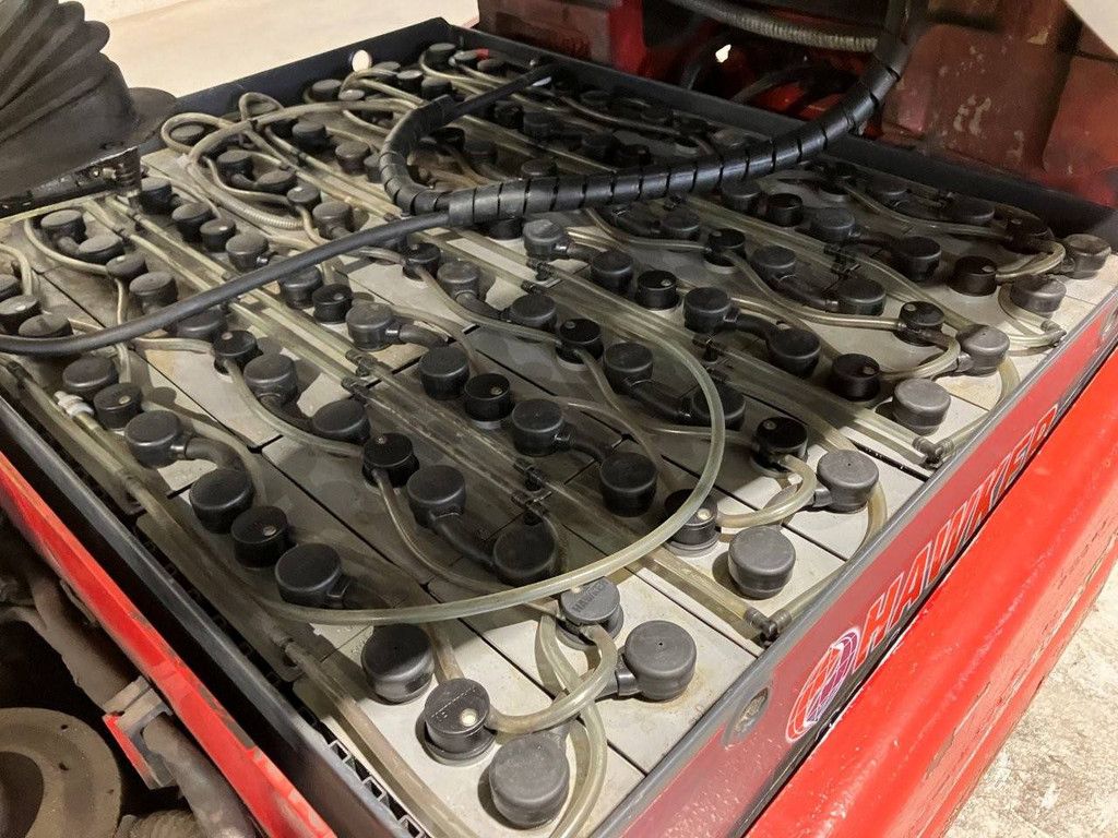 Forklift Linde E30-02 Electric 3000kg 5.5m 2005