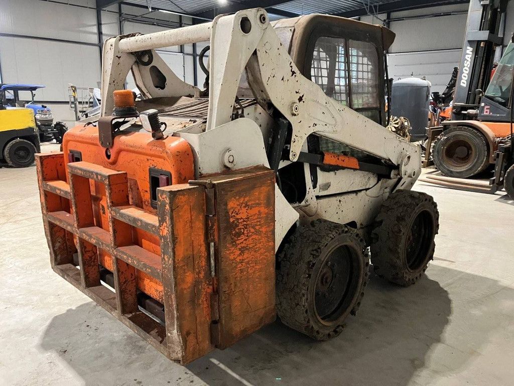 Schranklader Bobcat S590 Diesel