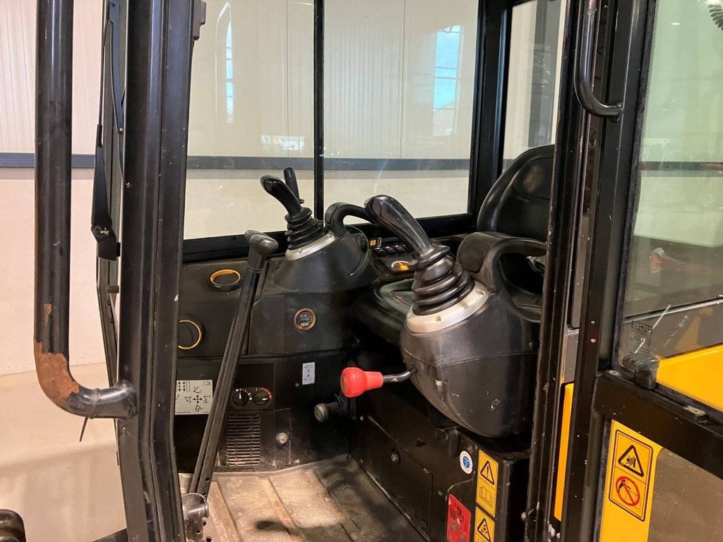 Minigraver JCB 16C-1 T3 Diesel 2020