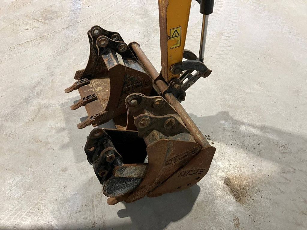 Minigraver JCB 16C-1 T3 Diesel 2020