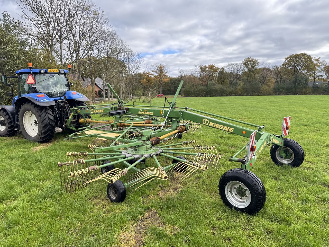 Krone Swadro 810 zwadhark zij-afleg hark