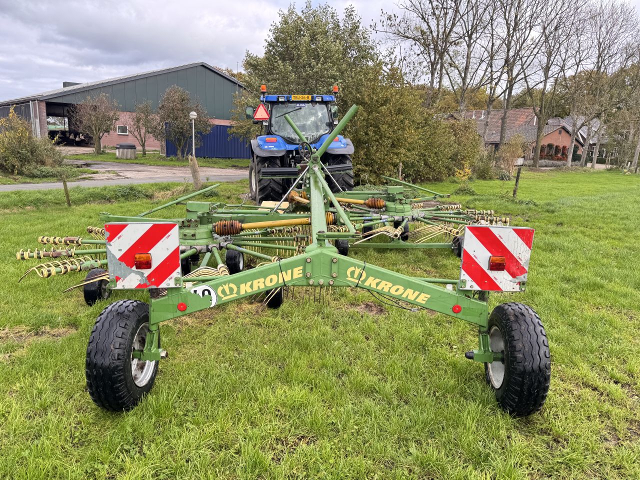 Krone Swadro 810 zwadhark zij-afleg hark