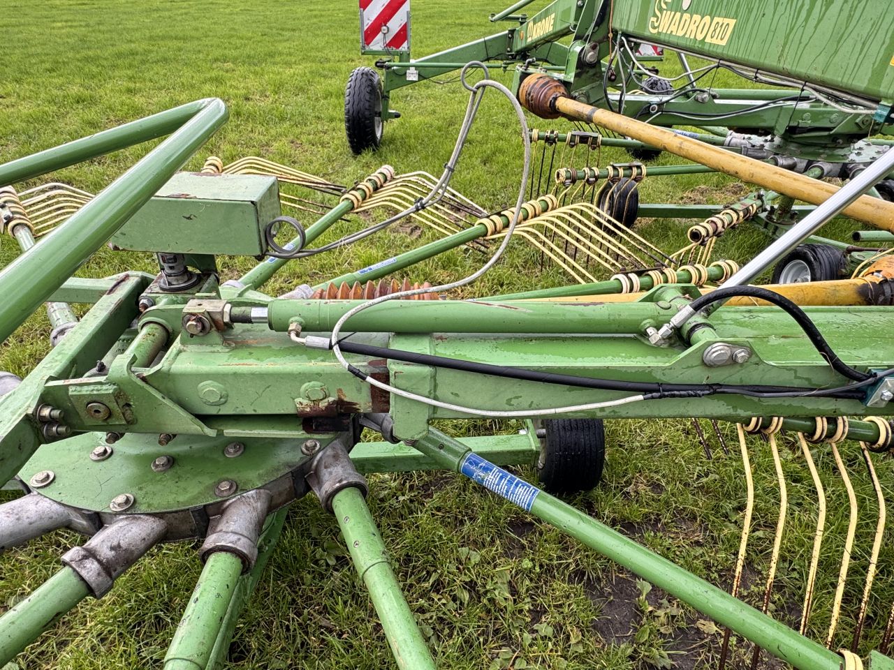 Krone Swadro 810 zwadhark zij-afleg hark