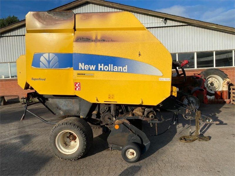 New Holland BR7070