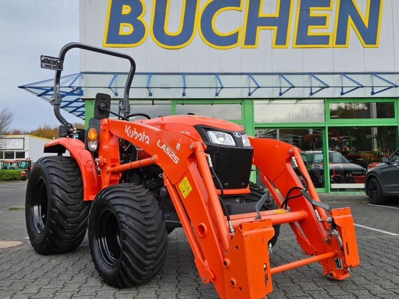 Kubota L1-382 HST