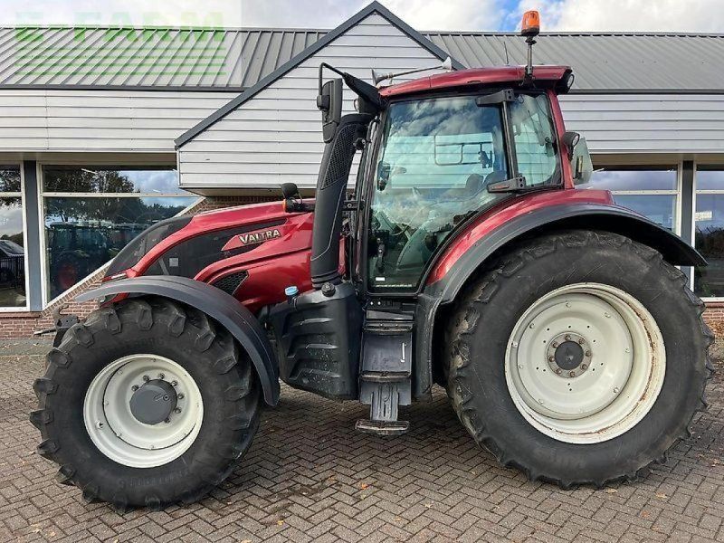 Valtra t174 versu