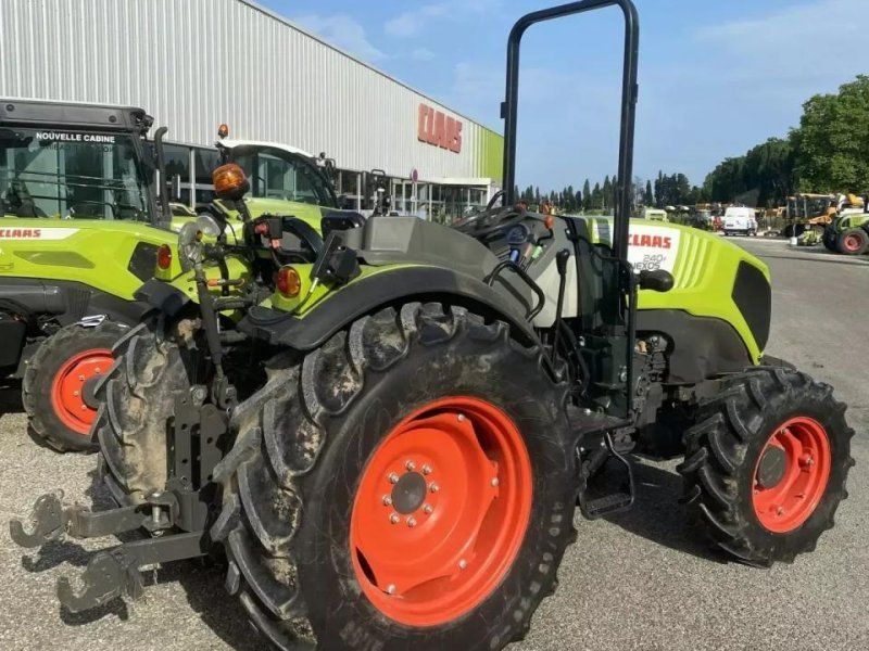 Claas nexos 240 f arceau 4rm