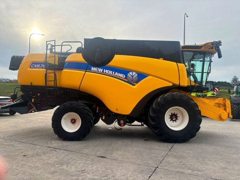New Holland CX8.70 SL 4X4 + Full GPS + 7,60m Varifeed