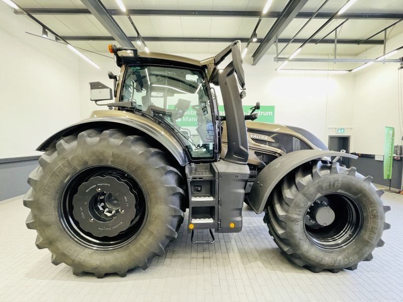 Valtra Q305