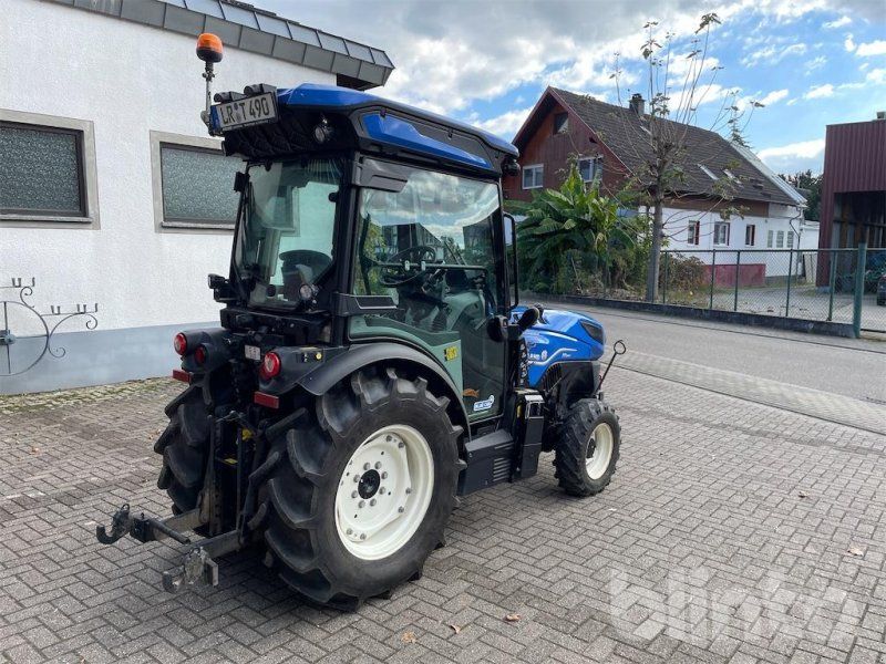 New Holland T4.90V