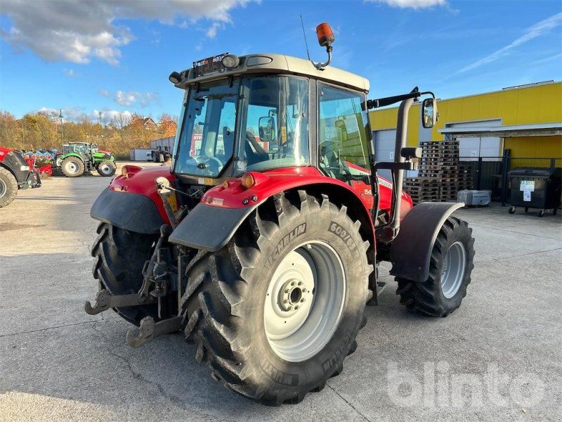 Massey Ferguson 5455 Dyna-4