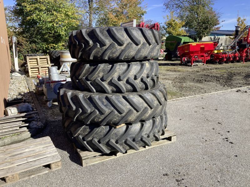 Alliance 420/85 R30 + 420/80 R46