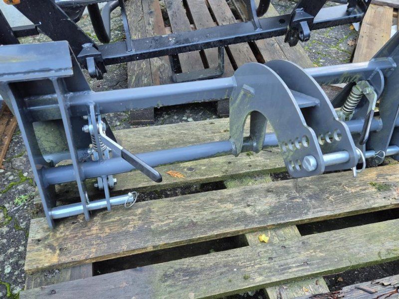 Stoll Dreipunktadapter Skidsteer
