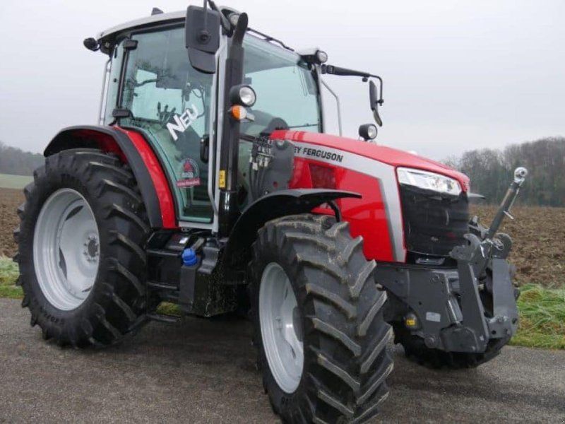 Massey Ferguson 5M125