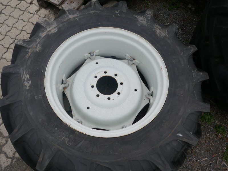 Taurus 420/70R28 mit NH Felge