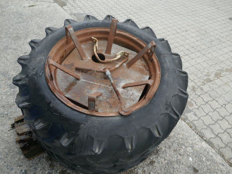 Trinker 12.4/11- R 28 Zwillingräder