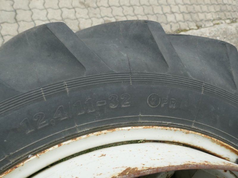 Trinker 12.4-32 Zwillingräder