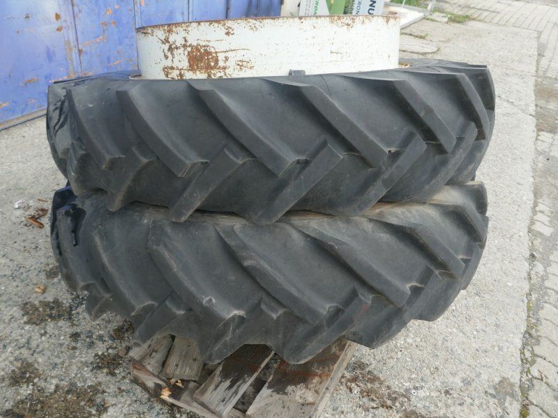 Trinker 12.4-32 Zwillingräder