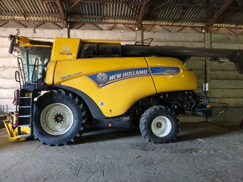 New Holland CR 8.90