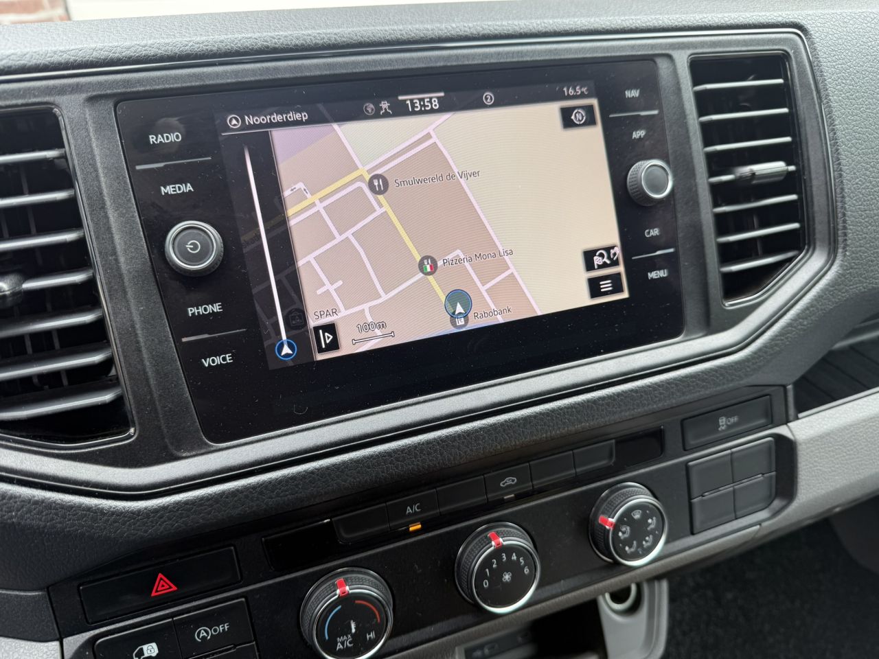 Zeer nette Volkswagen crafter maxi L4 H3 trekhaak 3000kg.