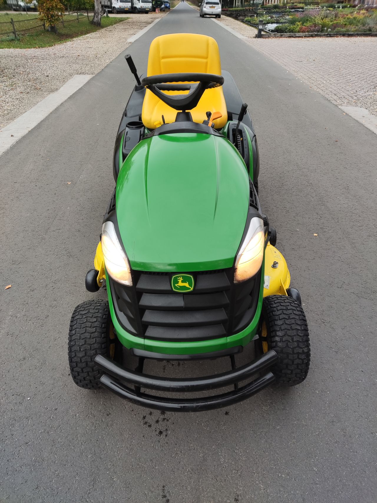 JOHN DEERE zitmaaier (type X155R, 18 pk V-Twin, i.z.g.s.!)