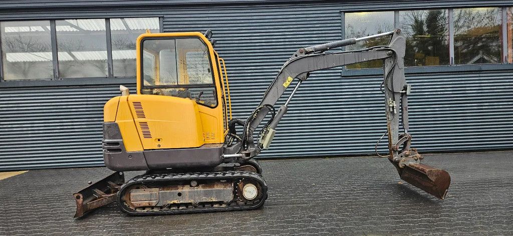 Volvo EC30