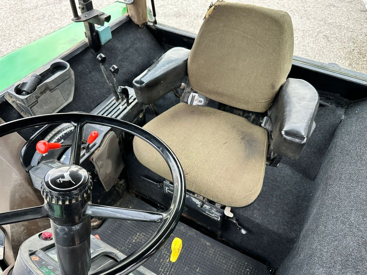 TE KOOP: zeer nette JOHN DEERE 4055