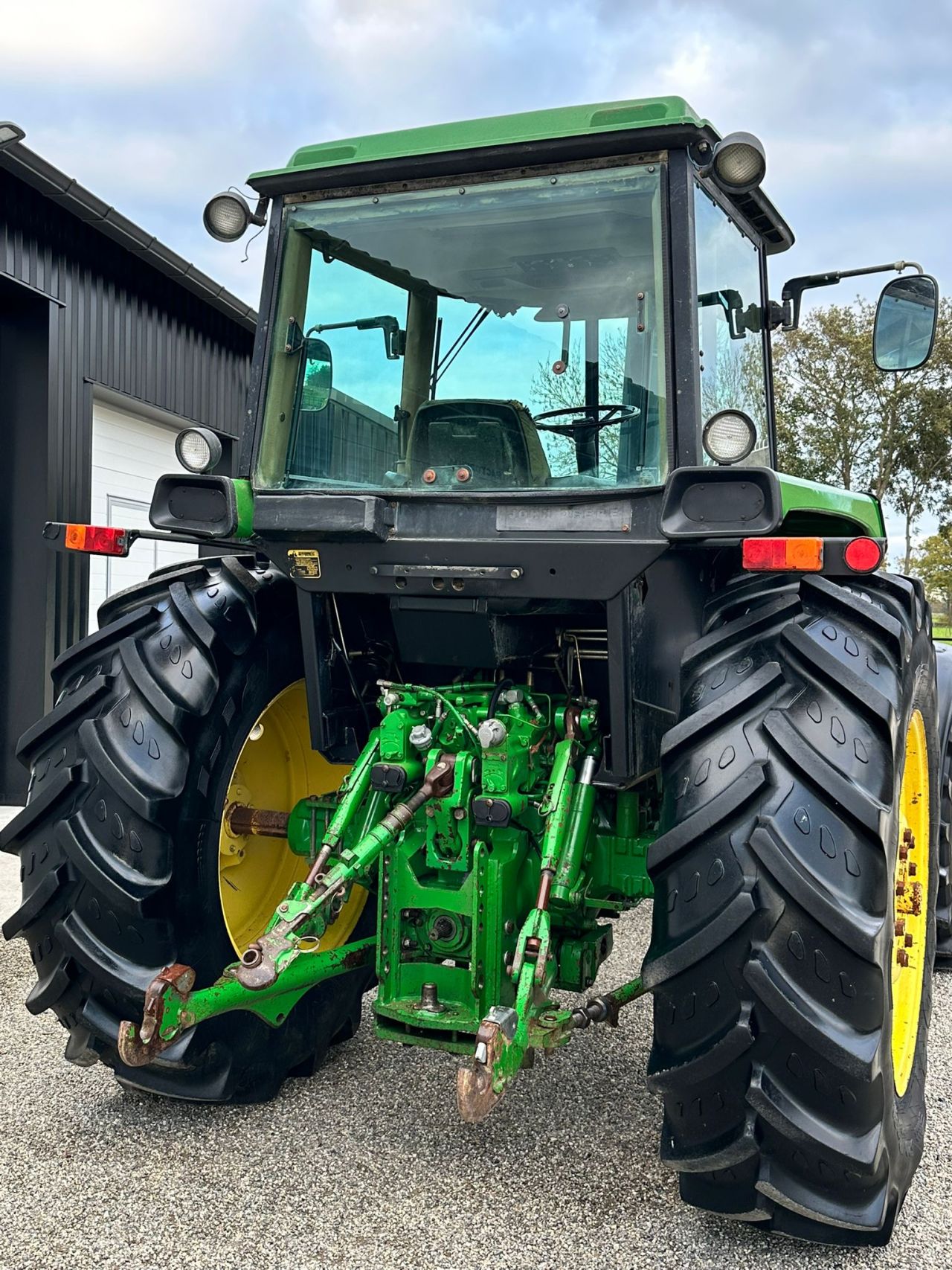 TE KOOP: zeer nette JOHN DEERE 4055