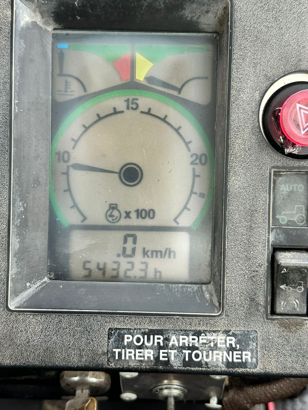 TE KOOP: zeer nette JOHN DEERE 4055