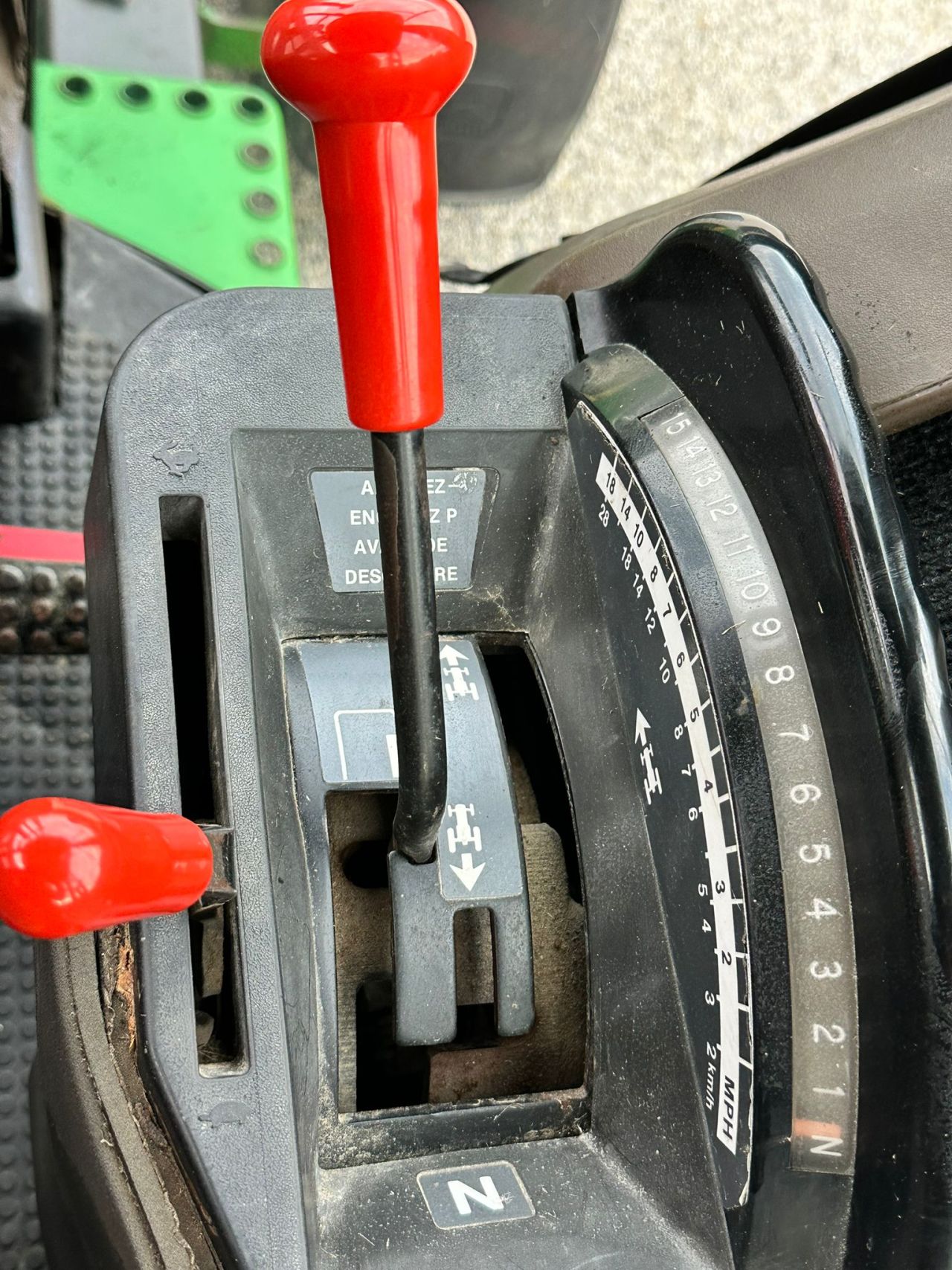 TE KOOP: zeer nette JOHN DEERE 4055