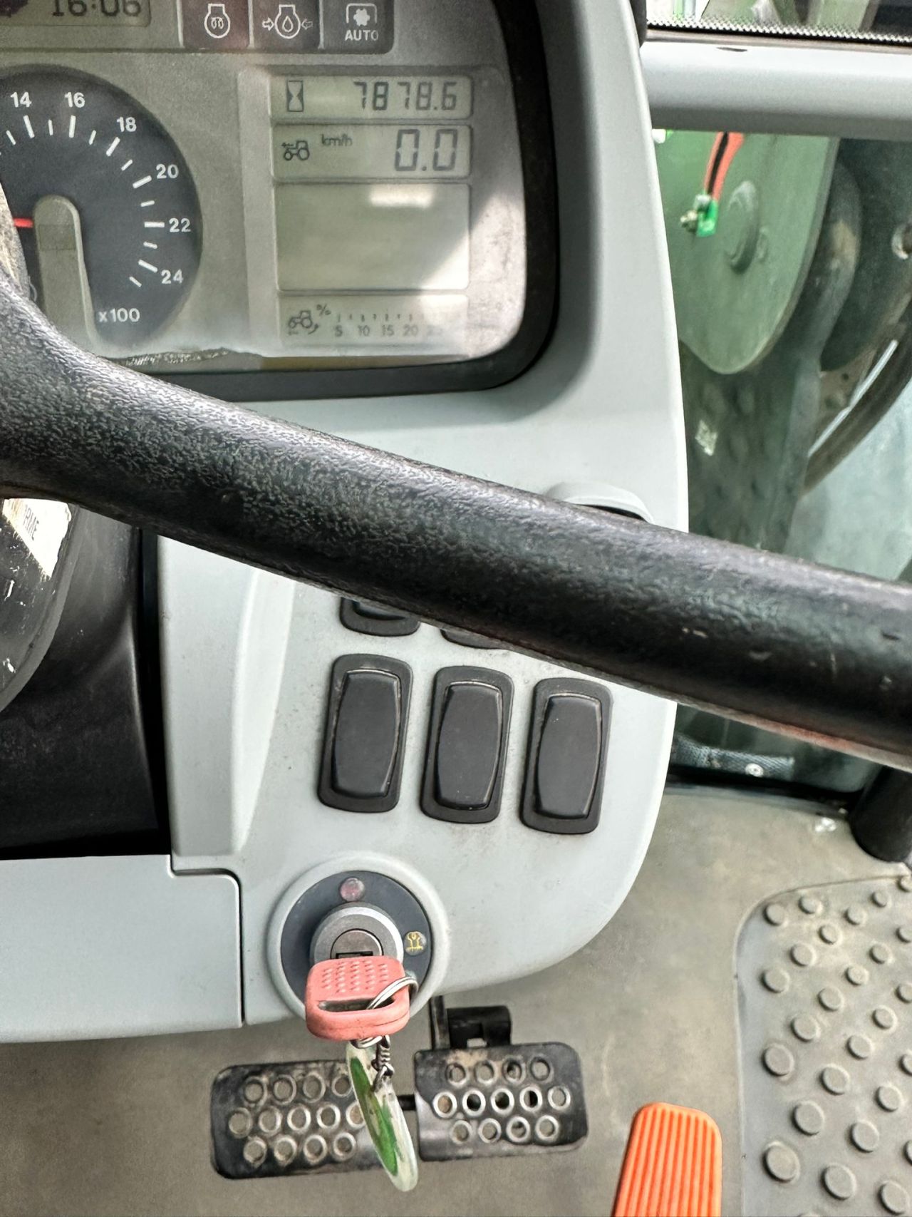 TE KOOP: zeer nette DEUTZ AGROTRON 430 profi-line