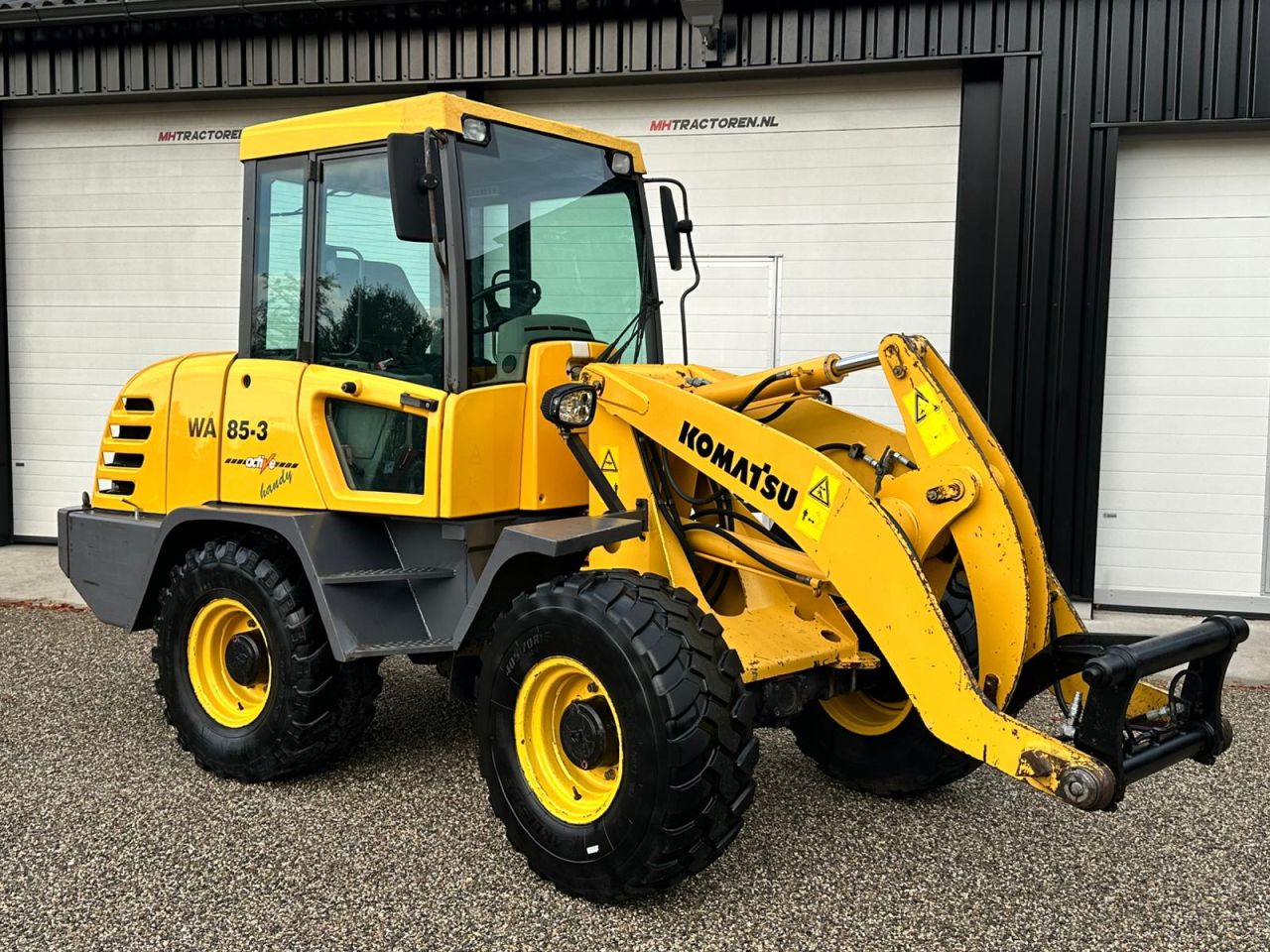 TE KOOP: zeer nette KOMATSU WA 85-3