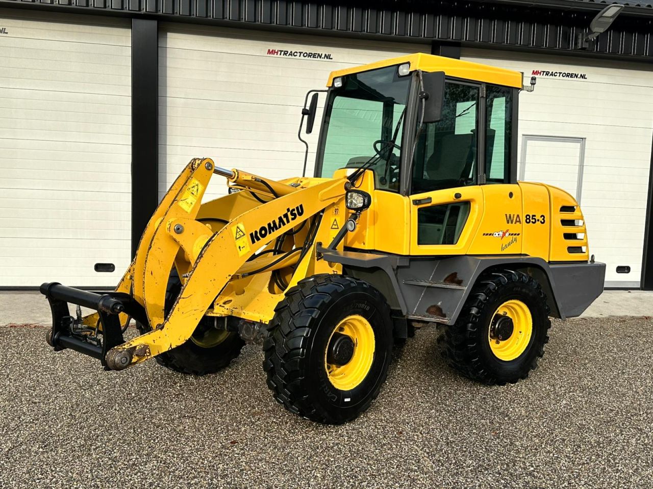 TE KOOP: zeer nette KOMATSU WA 85-3