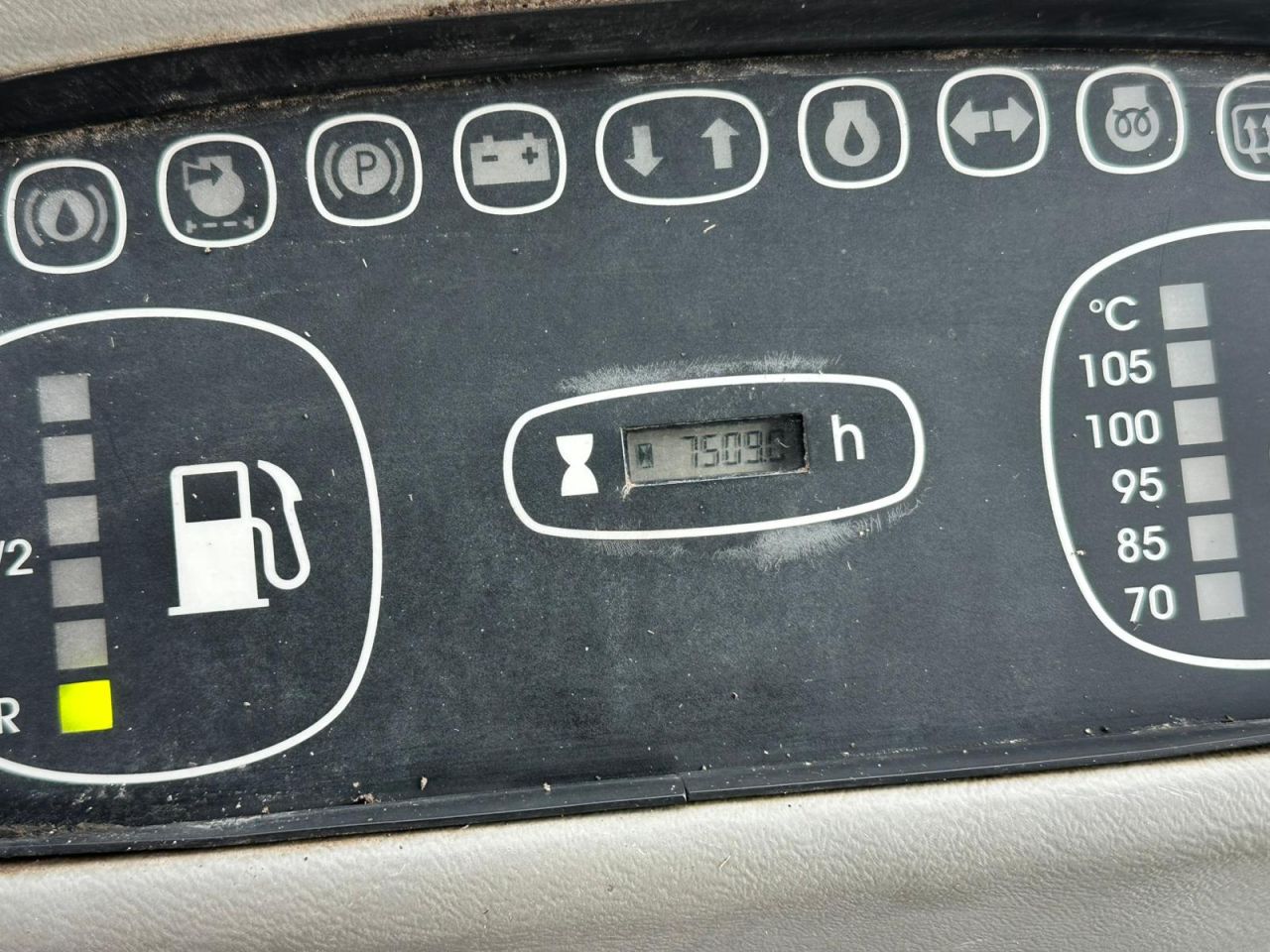 TE KOOP: zeer nette KOMATSU WA 85-3