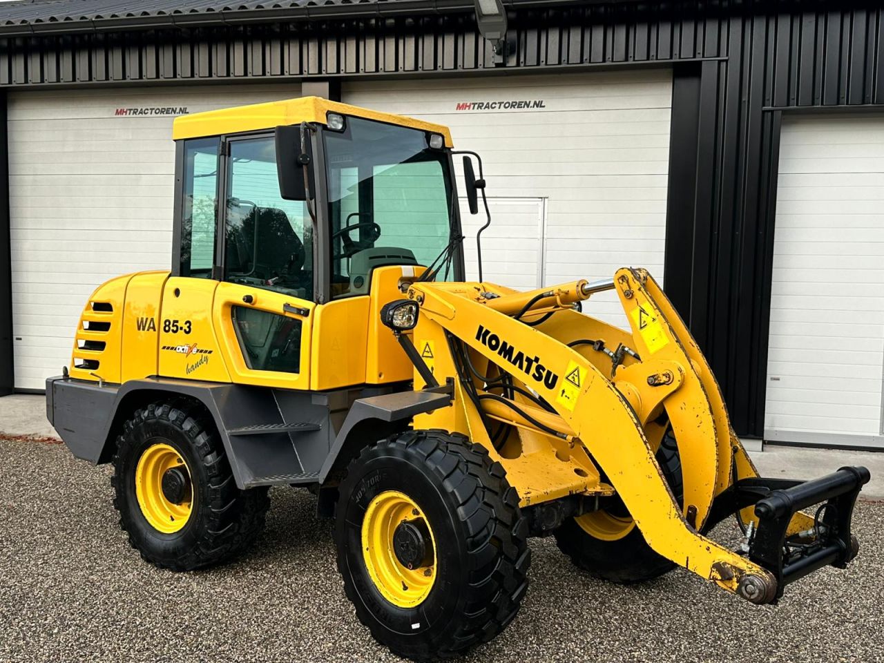 TE KOOP: zeer nette KOMATSU WA 85-3