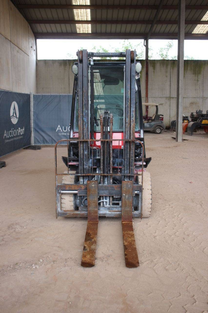 Heftruck Nissan 25 LPG 2500kg 3.3m 2015