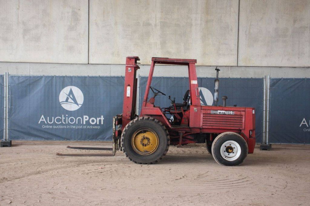 Ruw-terreinheftruck Manitou MC250 Diesel 2500kg