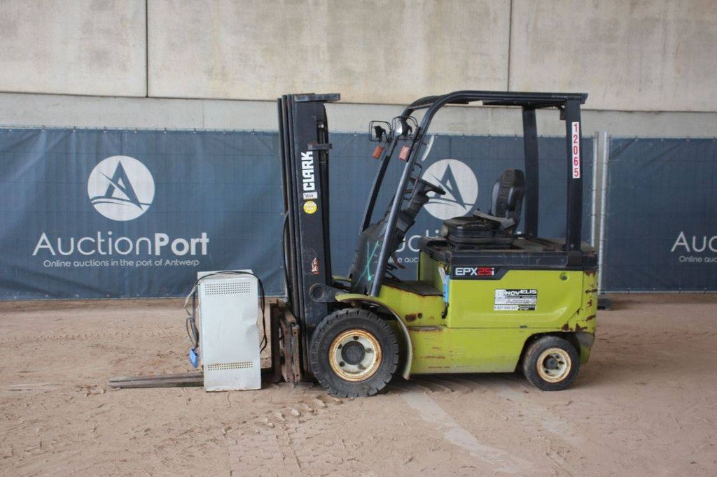 Clark EPX25i Elektrogabelstapler 2500 kg 4,8 m 2019